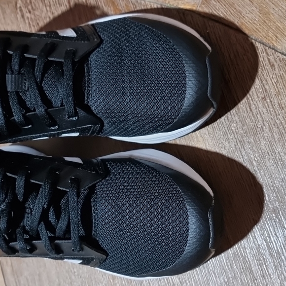 Adidas Sneakers - Picture 2 of 7